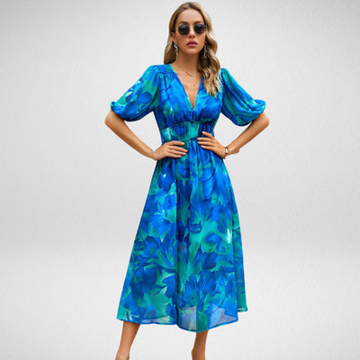 Meliora | Charming Dress with V-Neckline